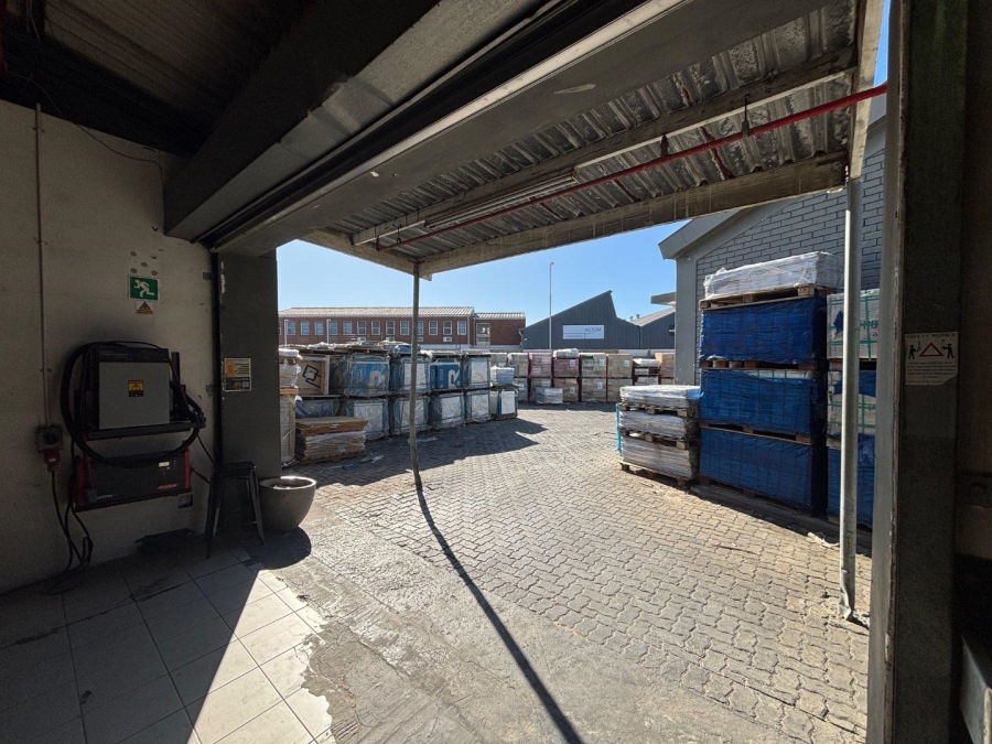 To Let commercial Property for Rent in Paarden Eiland Western Cape